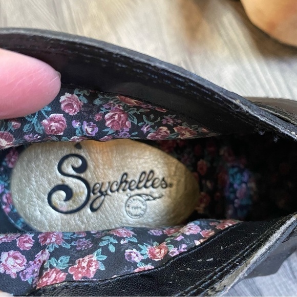 Seychelles Black Leather Heeled Buckle Booties - Picture 6 of 12